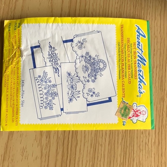 Aunt Martha’s 3 Vintage Cross Stitch Hot Iron Transfer Patterns - Picture 4 of 4